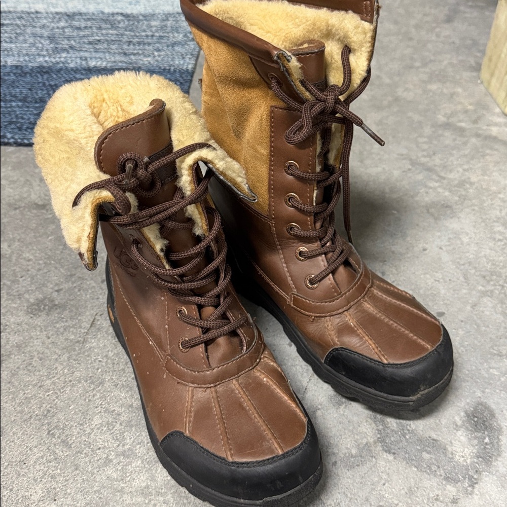 UGG Adirondack boot, Size 5